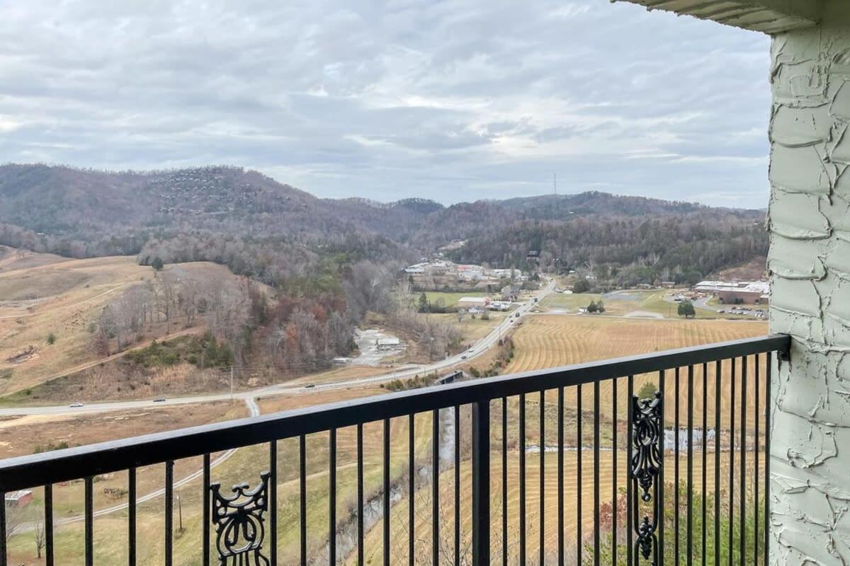 Mountain Views At Dolly'S Castle Unit 7 Villa Sevierville Exteriör bild